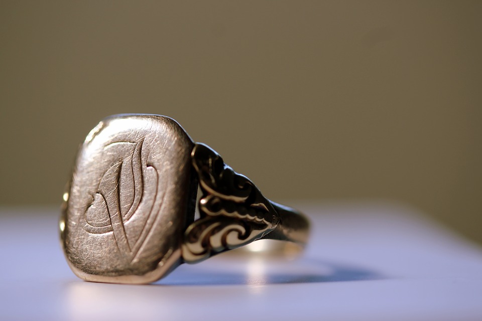 jewelry-gift-repair-ideas-signet-ring