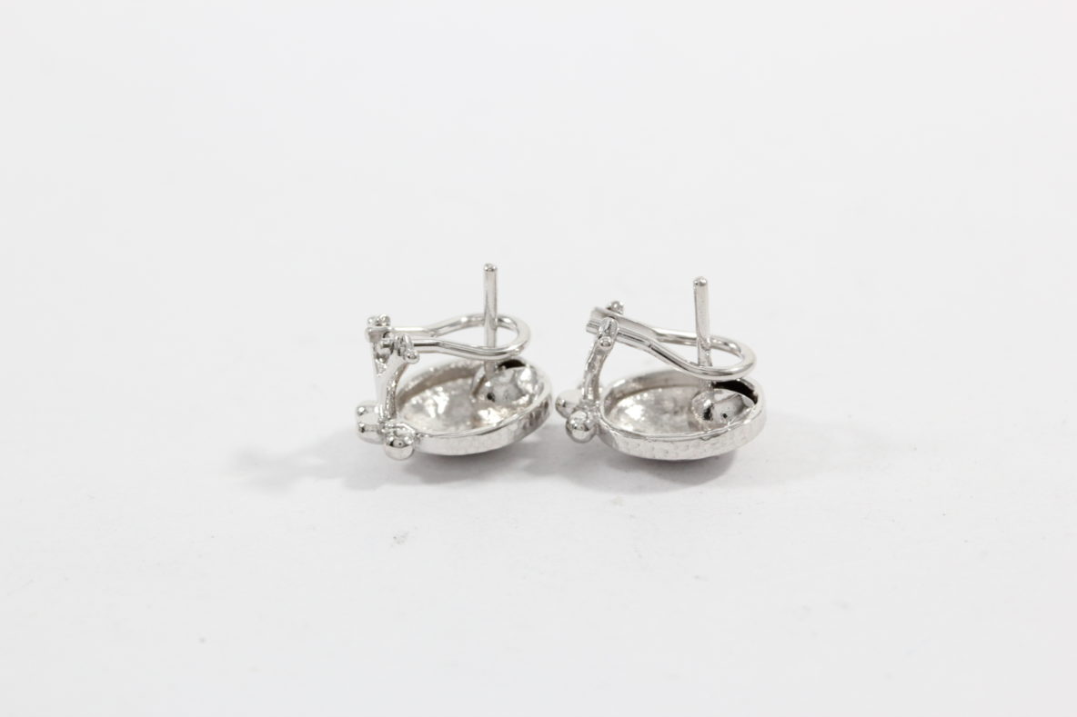 What Type of Earring Backs Works Best for You?