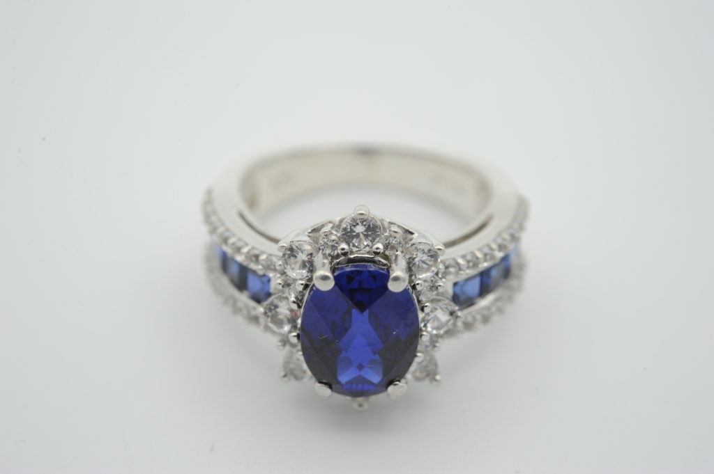 engagement-ring-sapphire