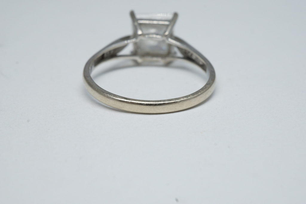 White Gold or Yellow Gold Which One Should You Purchase?