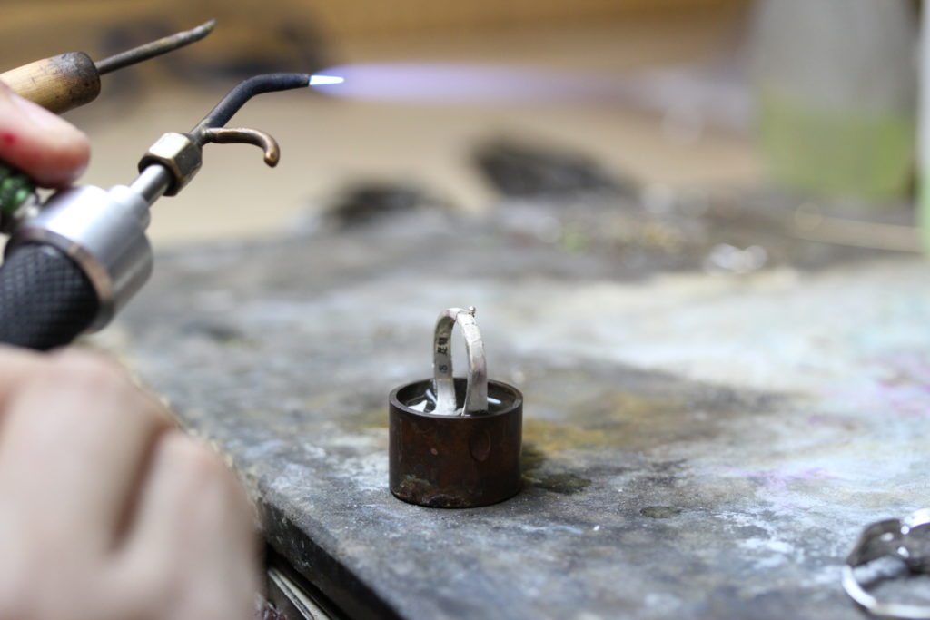 Costume Jewelry Rings How to Repair Them Quick Jewelry Repairs