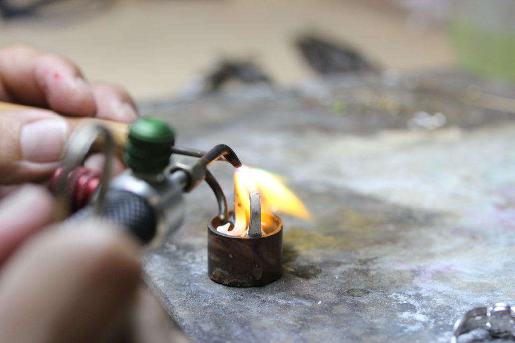 Costume Jewelry Rings How to Repair Them Quick Jewelry Repairs