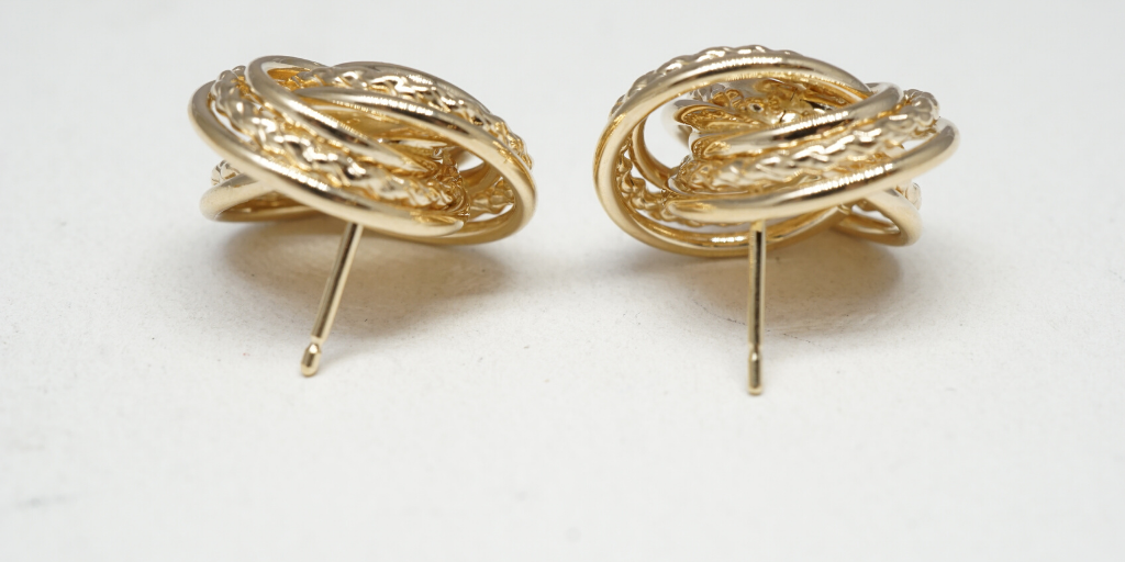 change-earring-posts-gold-knot