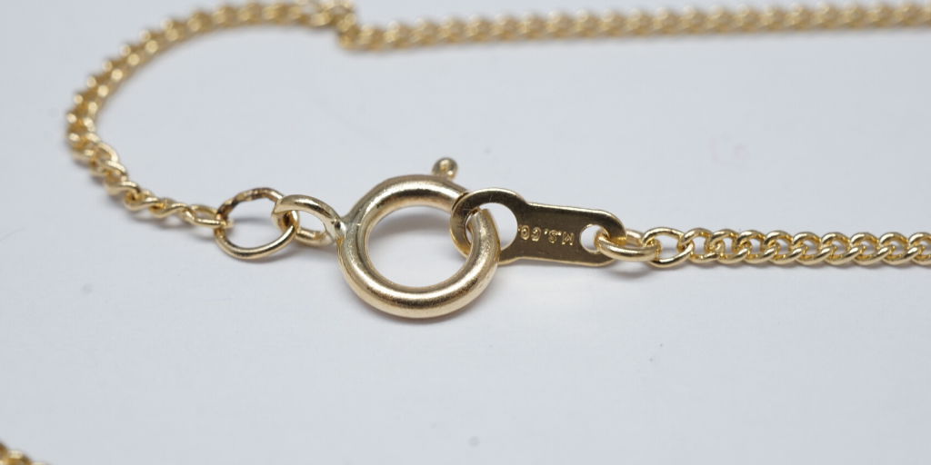 https://quickjewelryrepairs.com/wp-content/uploads/2019/12/clasp-1024x512.png