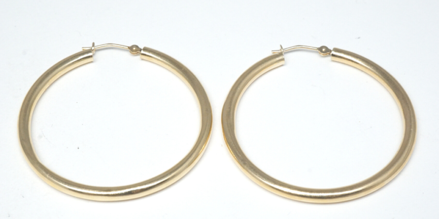 jewelry you shouldnt buy hollow hoops