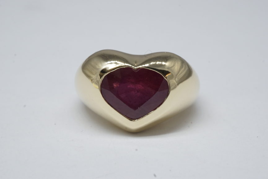 design a custom ring