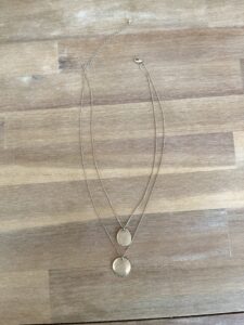 single-layered-necklace-gold-pendants