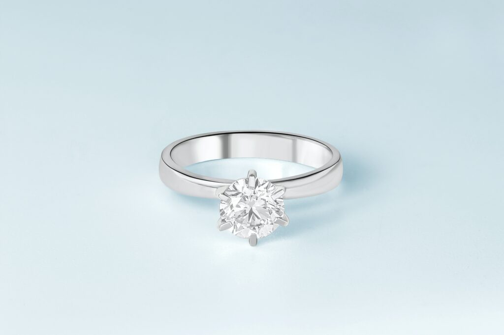 platinum-ring-with-diamond