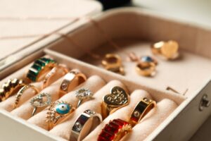 jewelry-box-with-colorful-rings