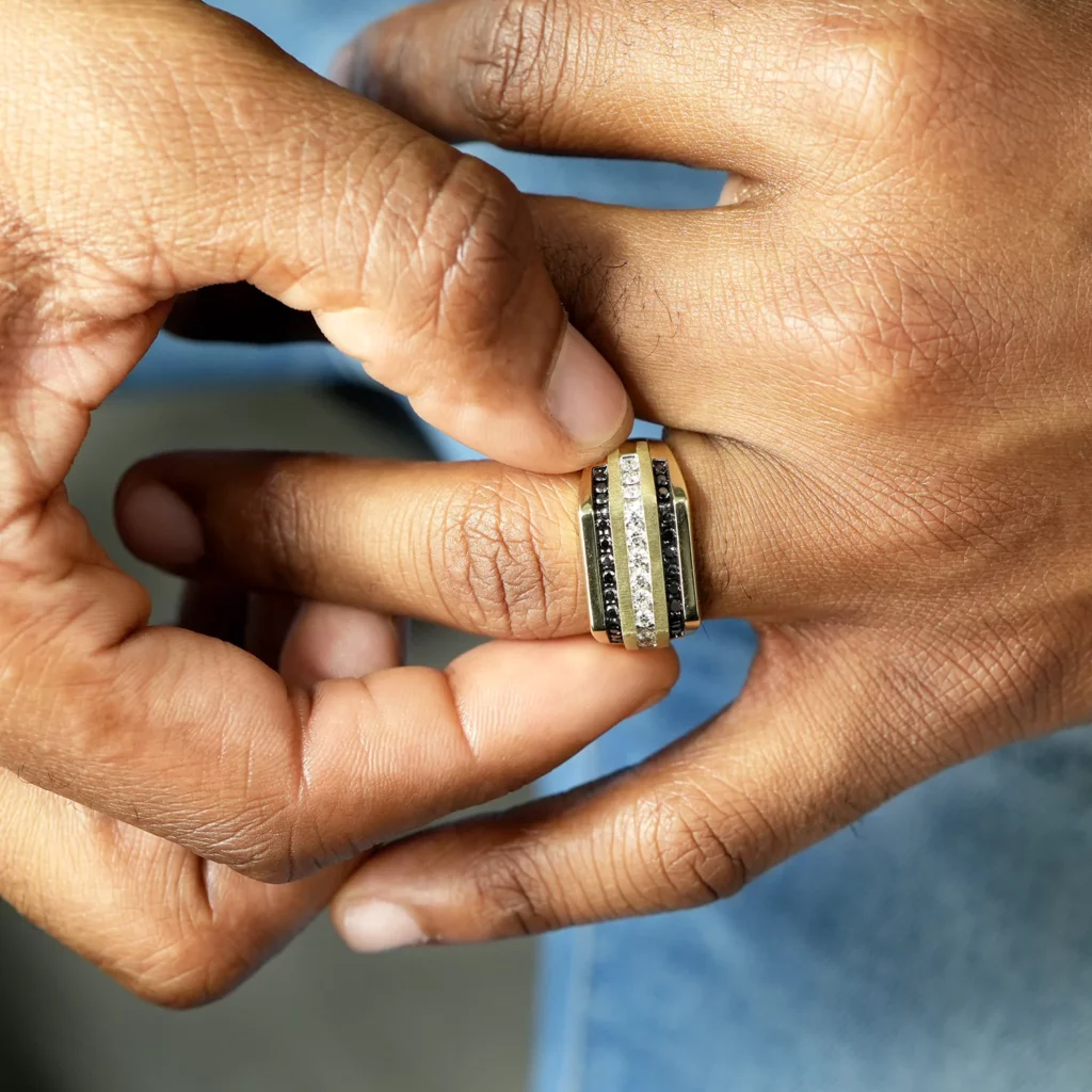 diamond-and-gold-mens-ring