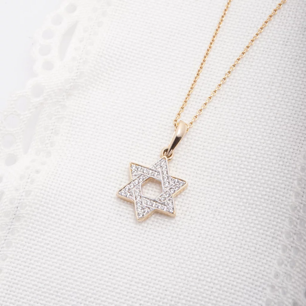 Star-of-David-pendant-gold-diamond