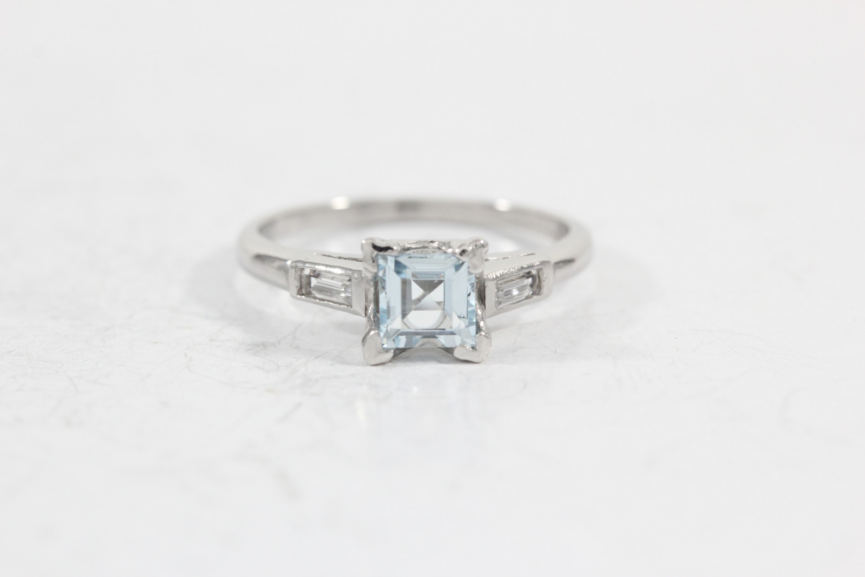 metal gemstone ring
