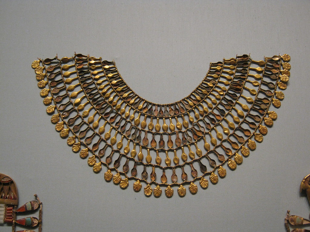 The History of the Chain Necklace