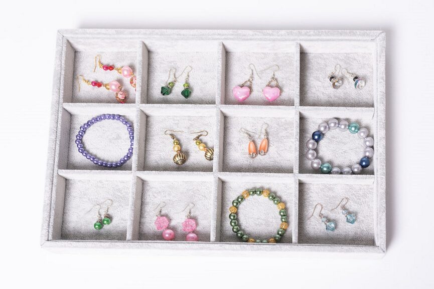 how to clean your jewelry box