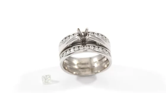 diamond ring missing center stone
