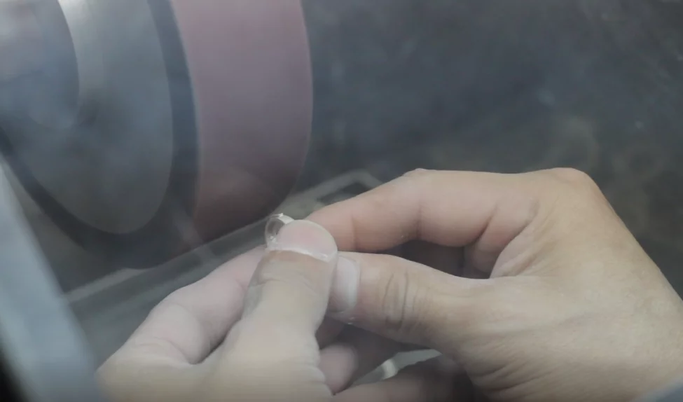 polishing dirty jewelry