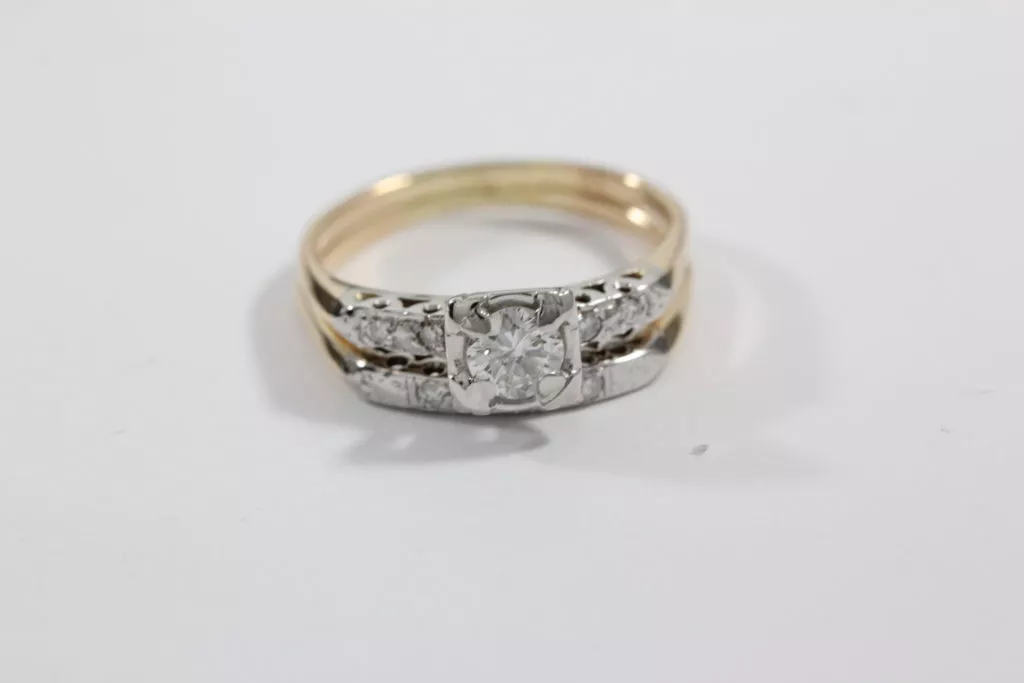 solder-rings-together-white-gold