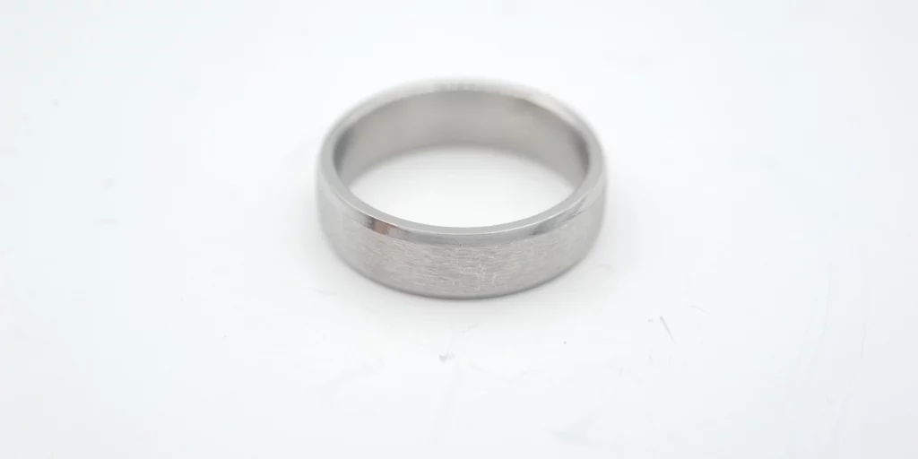 alternative-jewelry-metals-stainless-steel