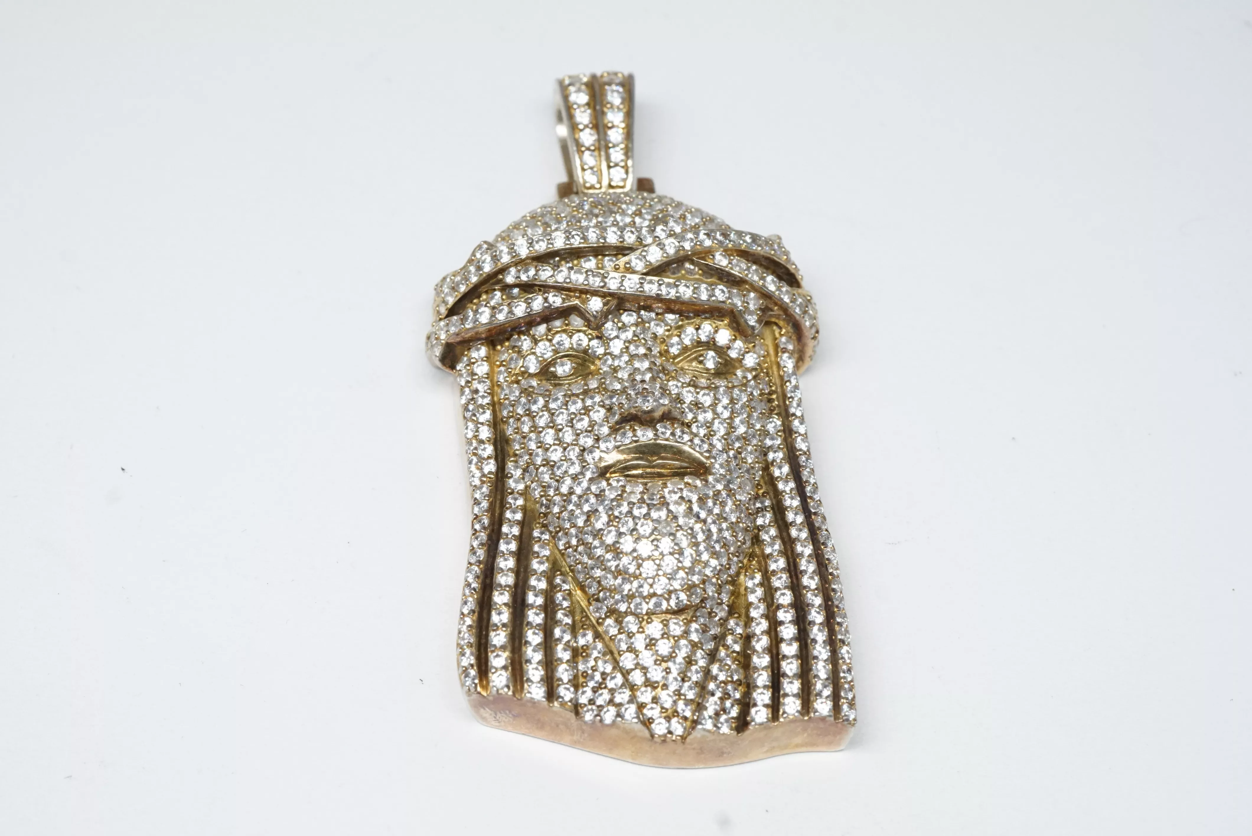 gold-plating-jewelry-pendant