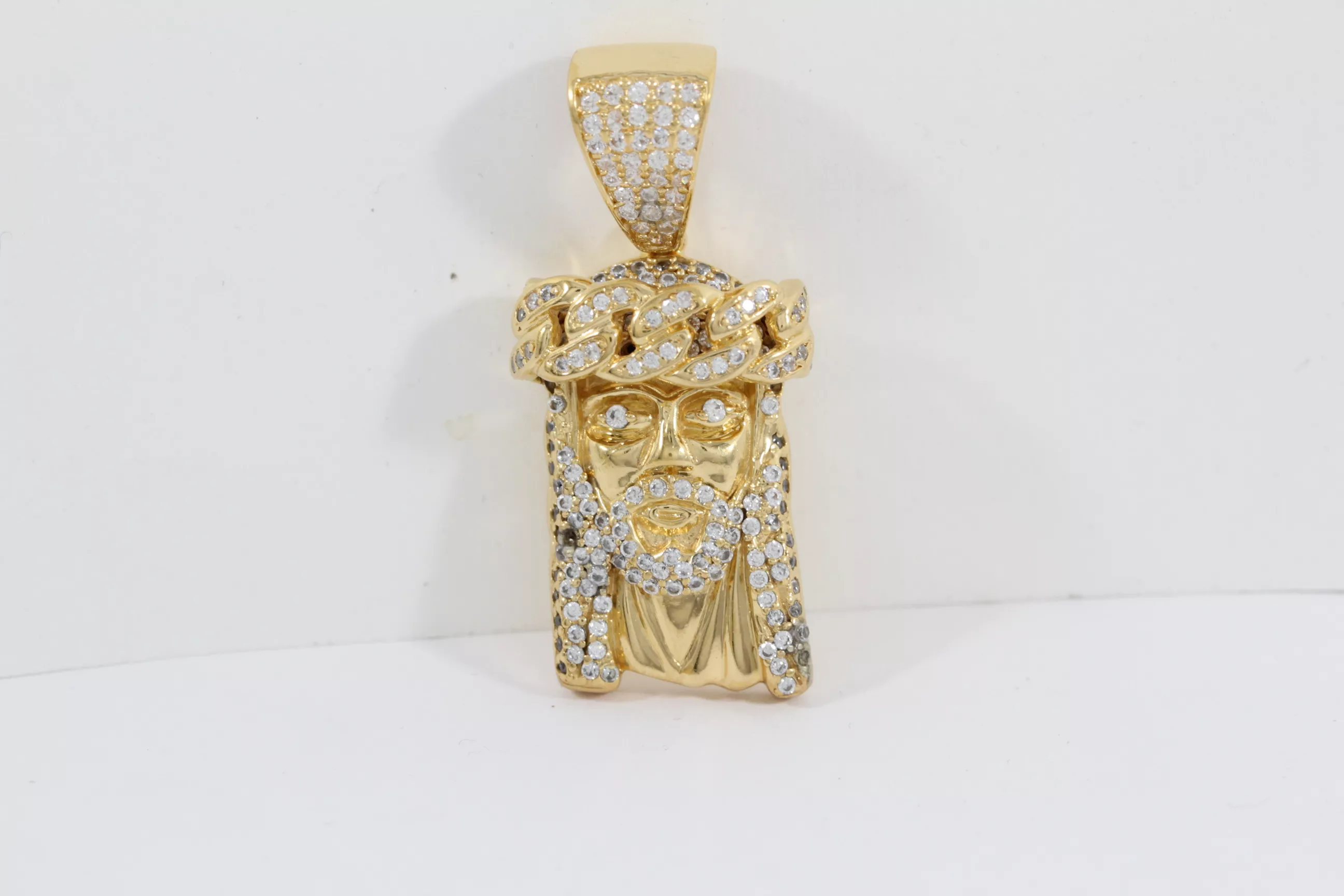 clean-tarnished-jewelry-rhinestone