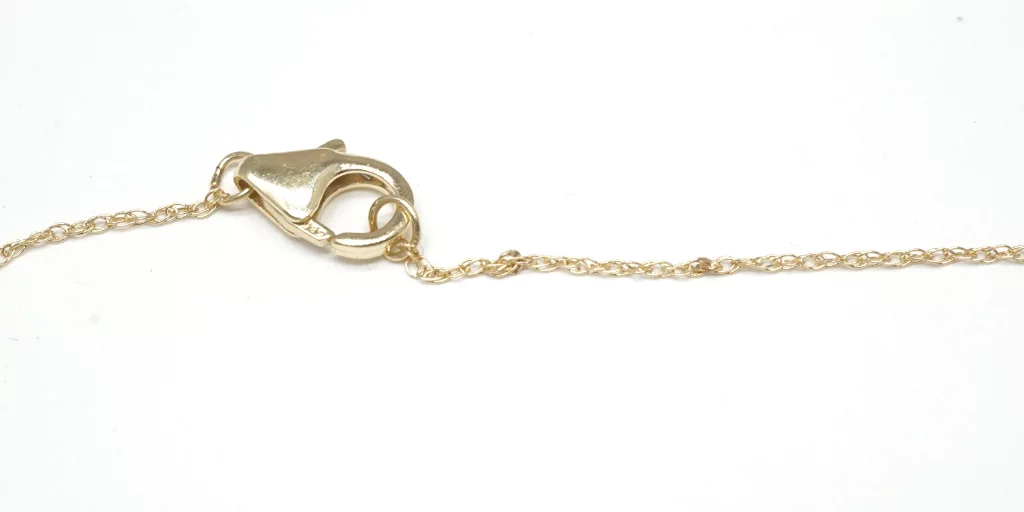 jewelry-clasp-maintenance-lobster-clasp