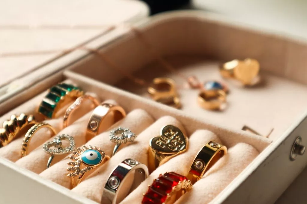 maximalist-jewelry