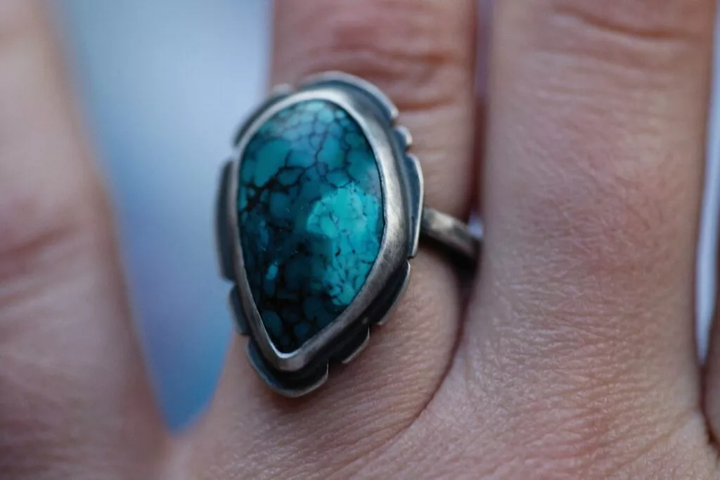 cabochon vs faceted