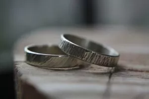 unique-wedding-bands