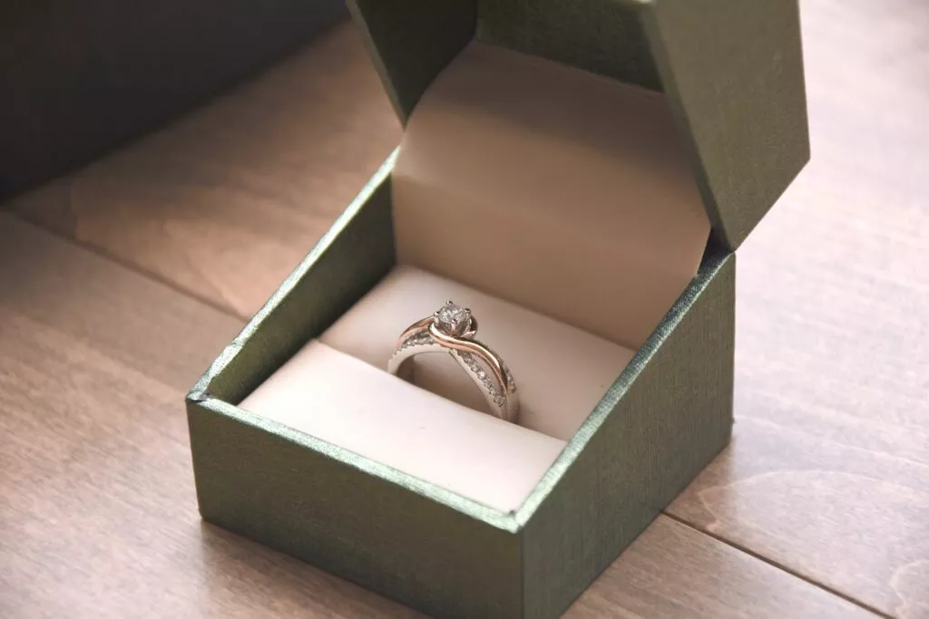 hide-an-engagment-ring