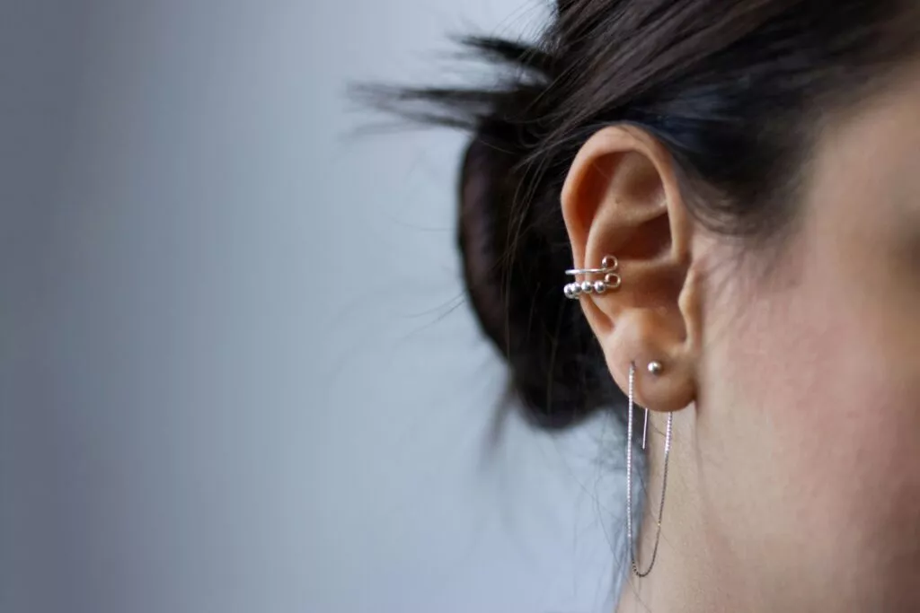ear-cuff
